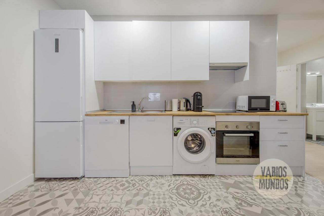Spacious New Apartment Para 7 En La Plaza De Tirso De Molina Madrid Ngoại thất bức ảnh